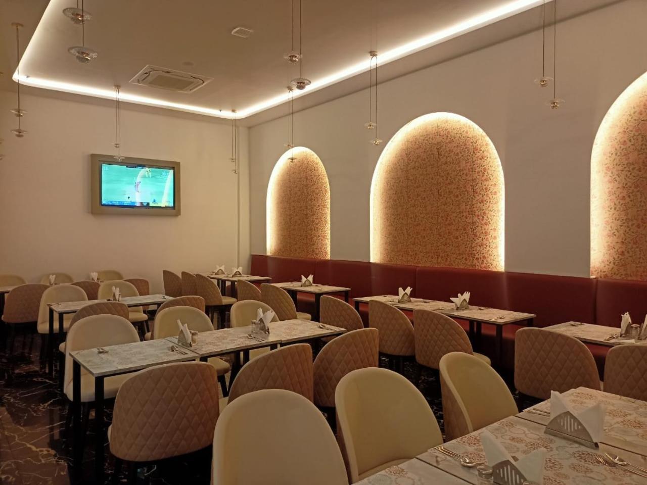 Grand Continent Hotel Gachibowli Near Us Consulate Exterior photo